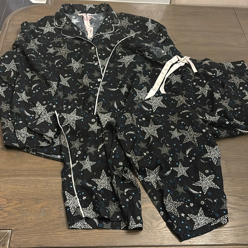 Victoria’s Secret pajama set